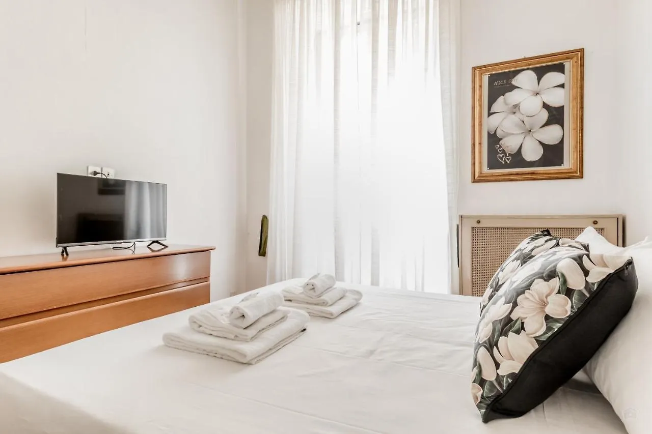 Bbhome Elegant Apartment In Front Of Termini Station Rome 0*,  Italy