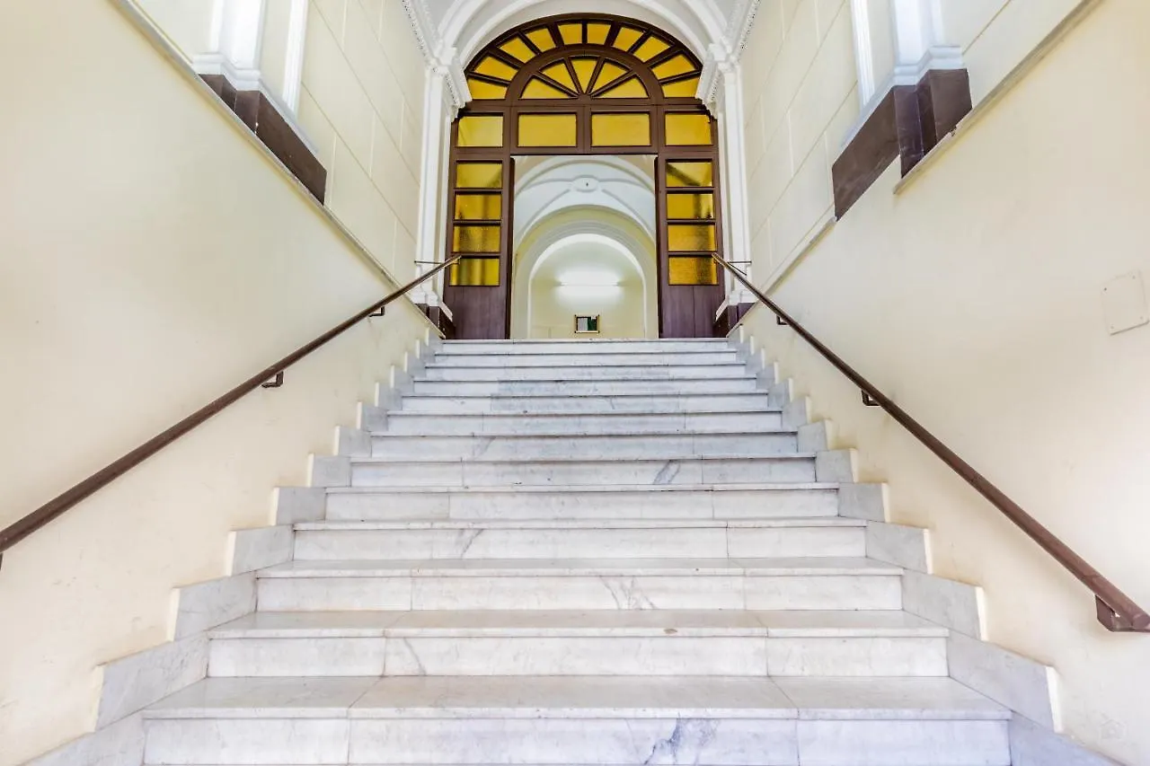 Bbhome Elegant Apartment In Front Of Termini Station Rome