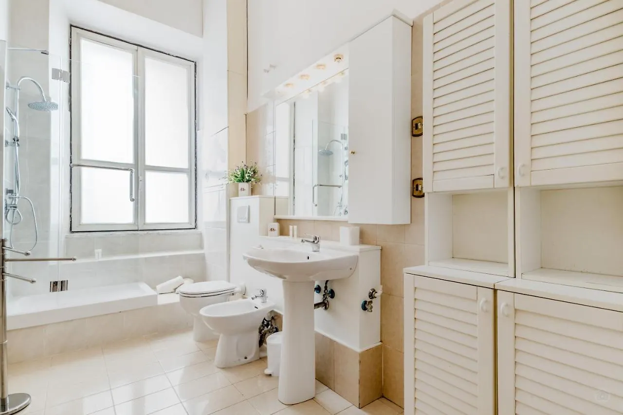 Bbhome Elegant Apartment In Front Of Termini Station Rome
