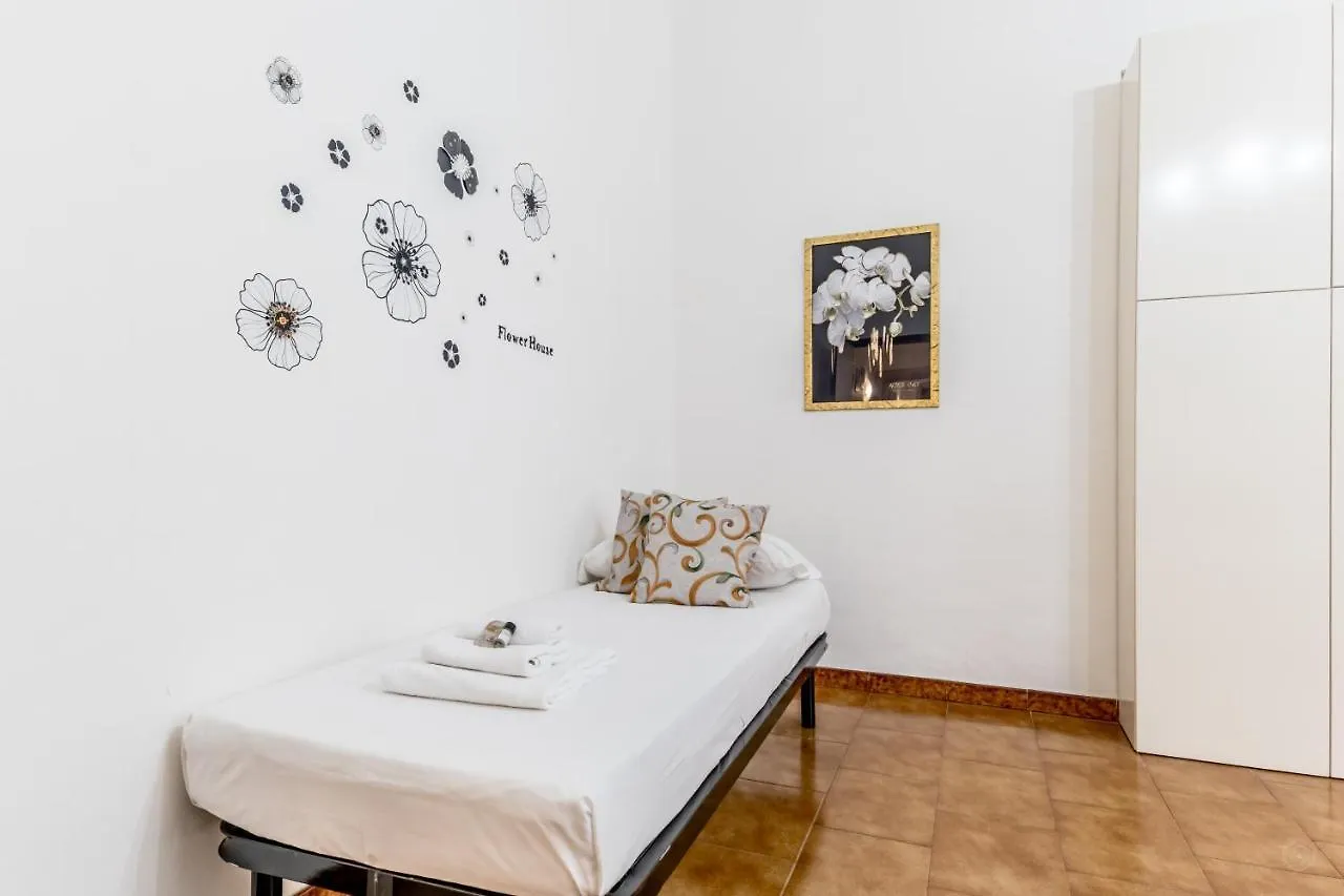 Bbhome Elegant Apartment In Front Of Termini Station Rome Italy